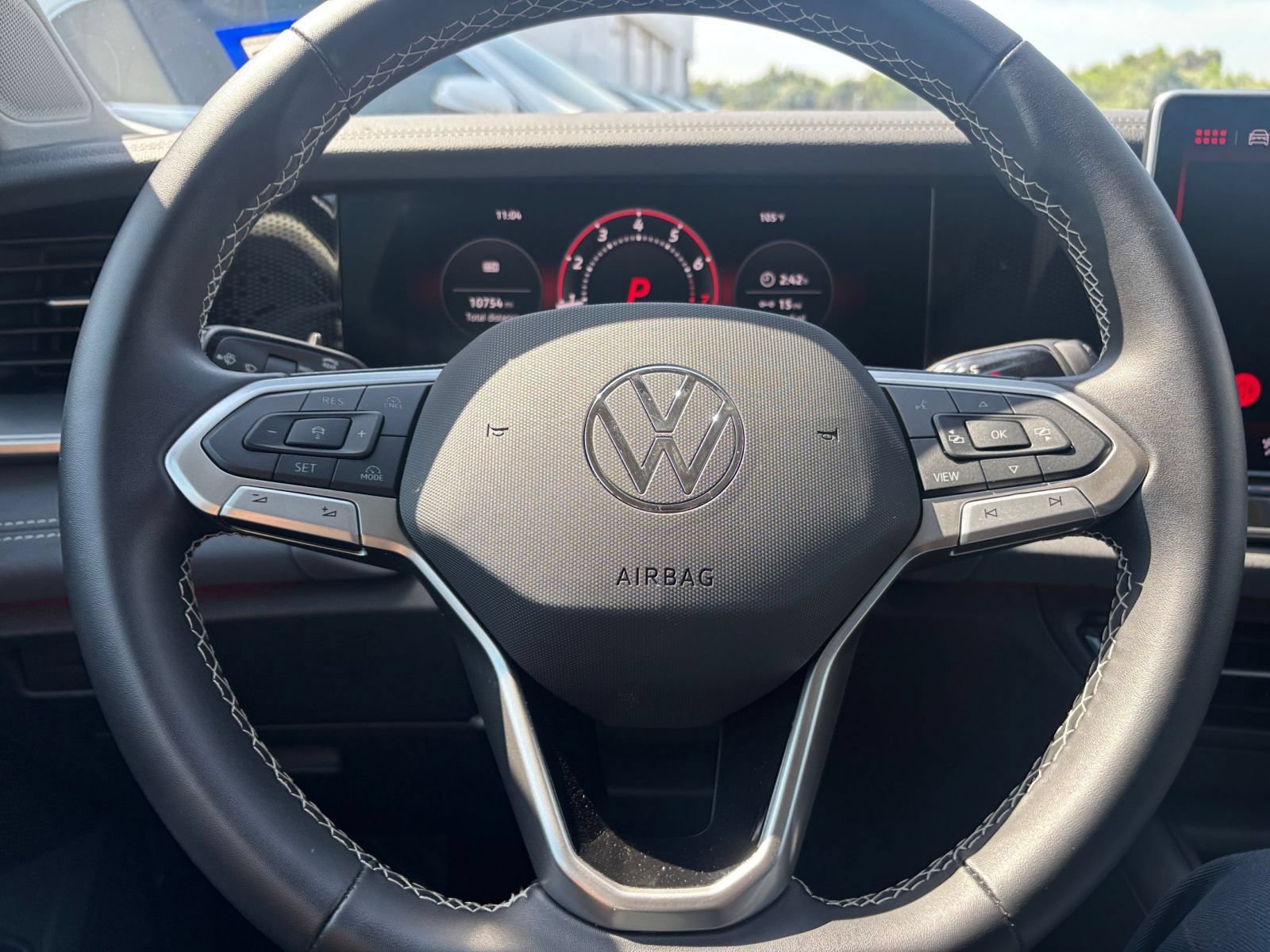 Used 2026 Volkswagen Tiguan SE AWD/4WD image 29