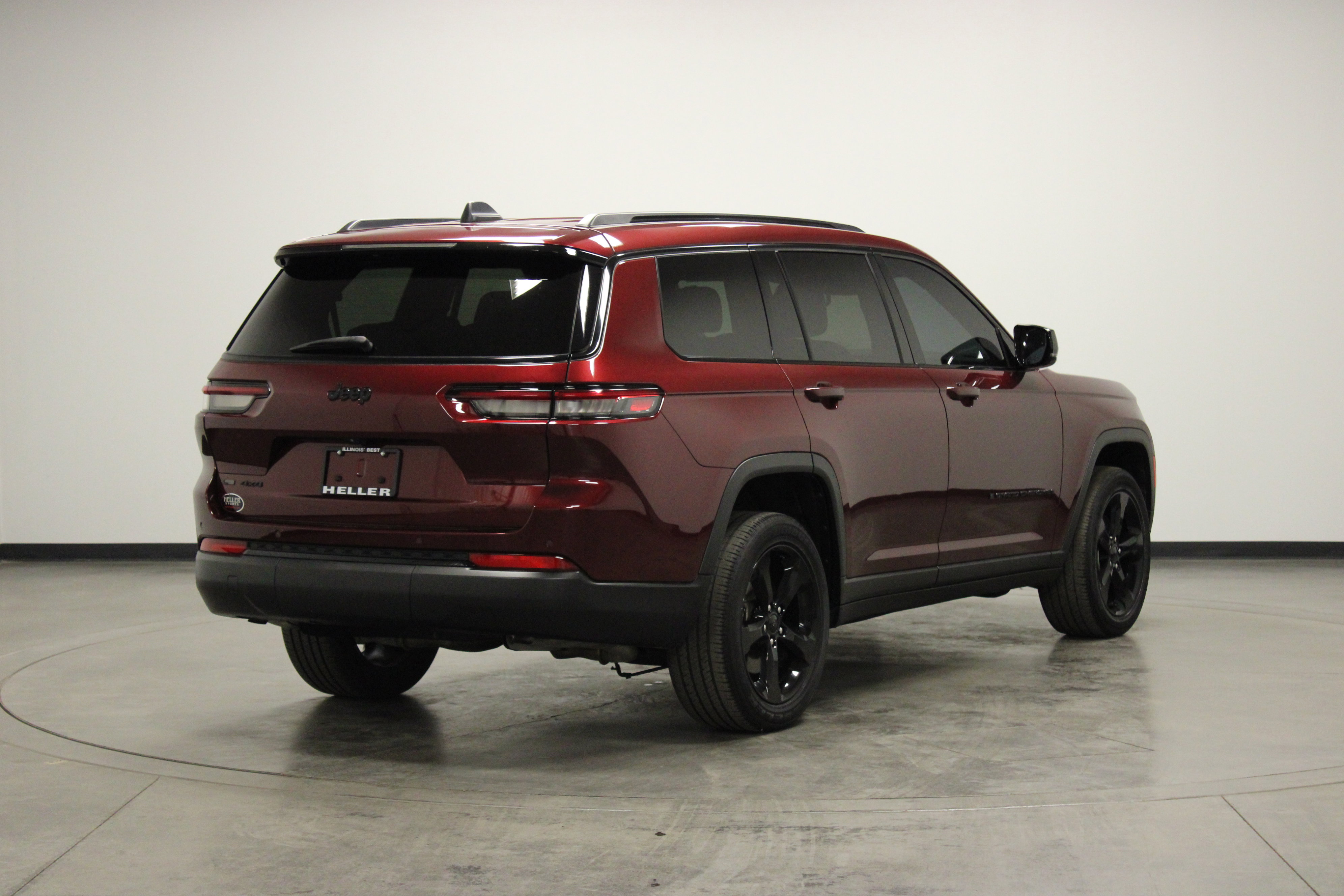 Used 2022 Jeep Grand Cherokee L Laredo image 8