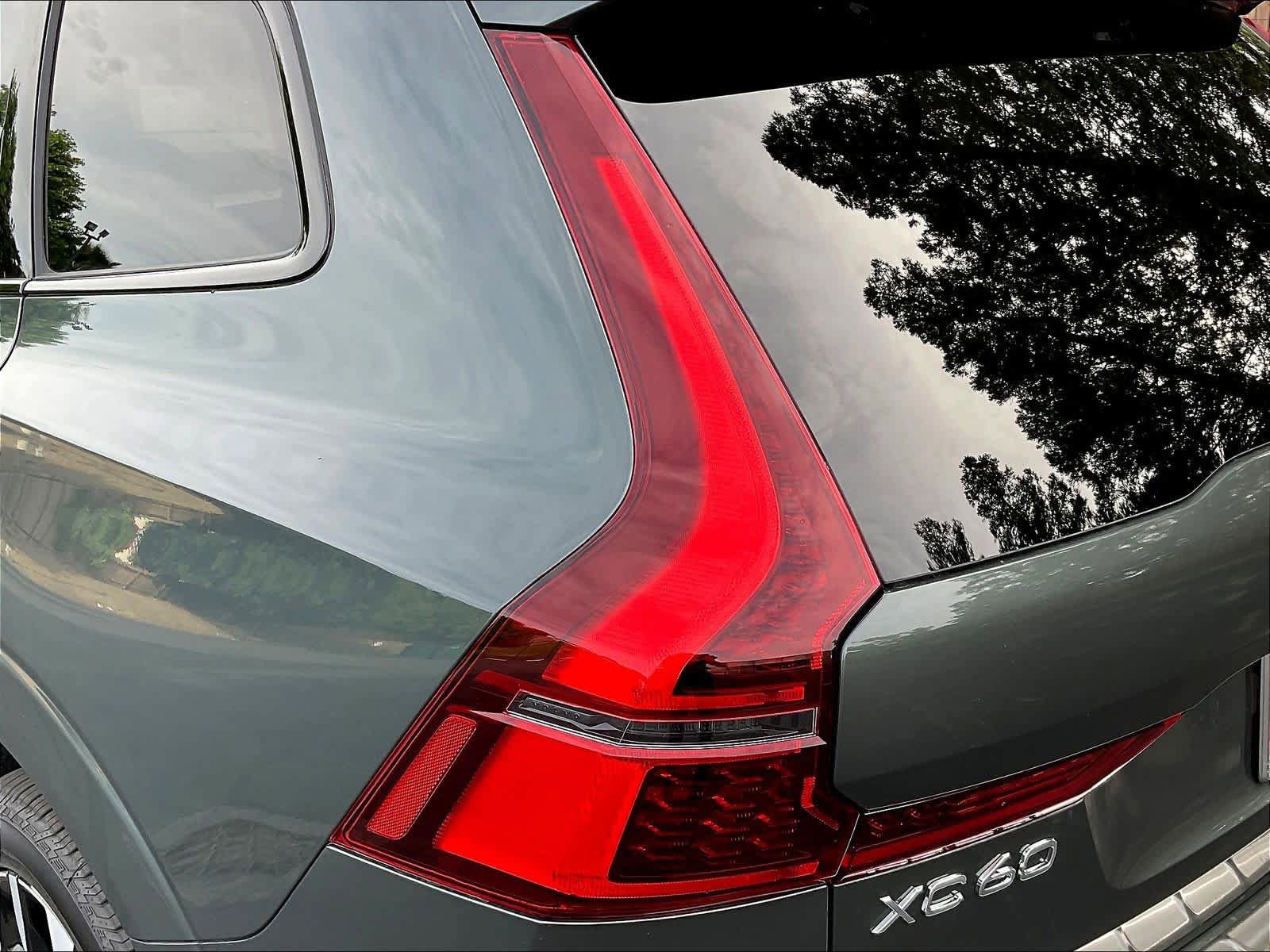 New 2026 Volvo XC60 B5 Plus w/ Climate Package AWD/4WD image 25