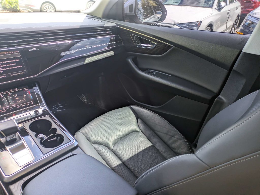 Used 2021 Audi Q8 Prestige w/ Prestige Package AWD/4WD image 23