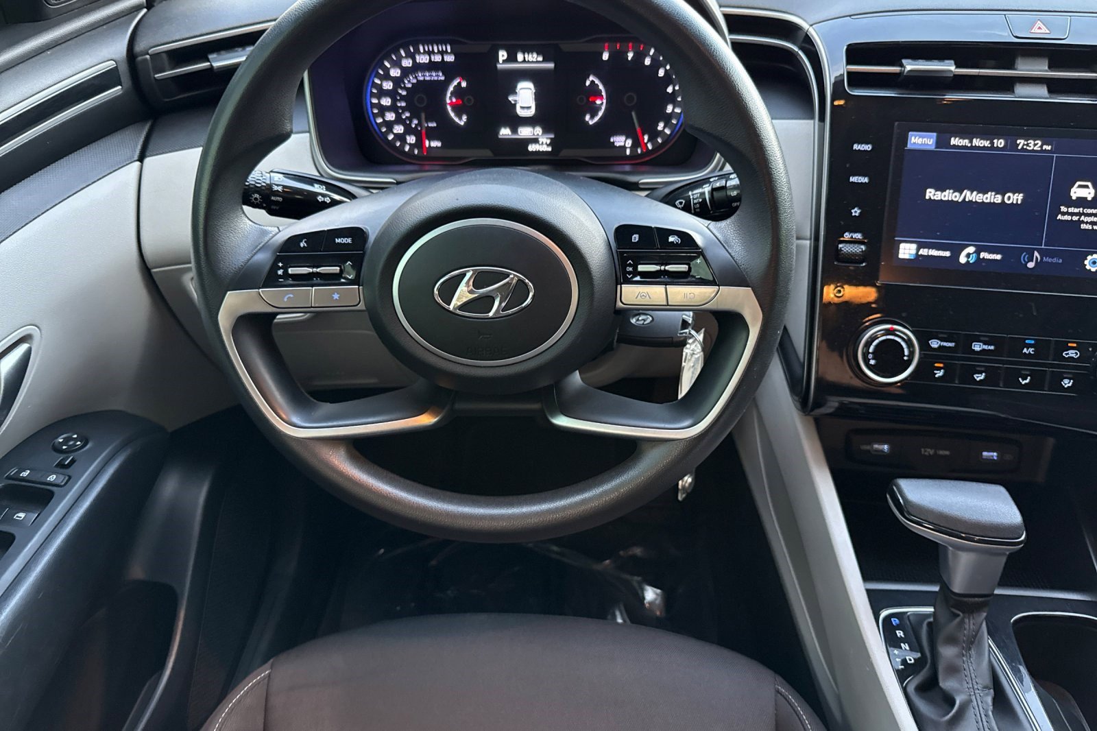 Used 2022 Hyundai Tucson SE image 17