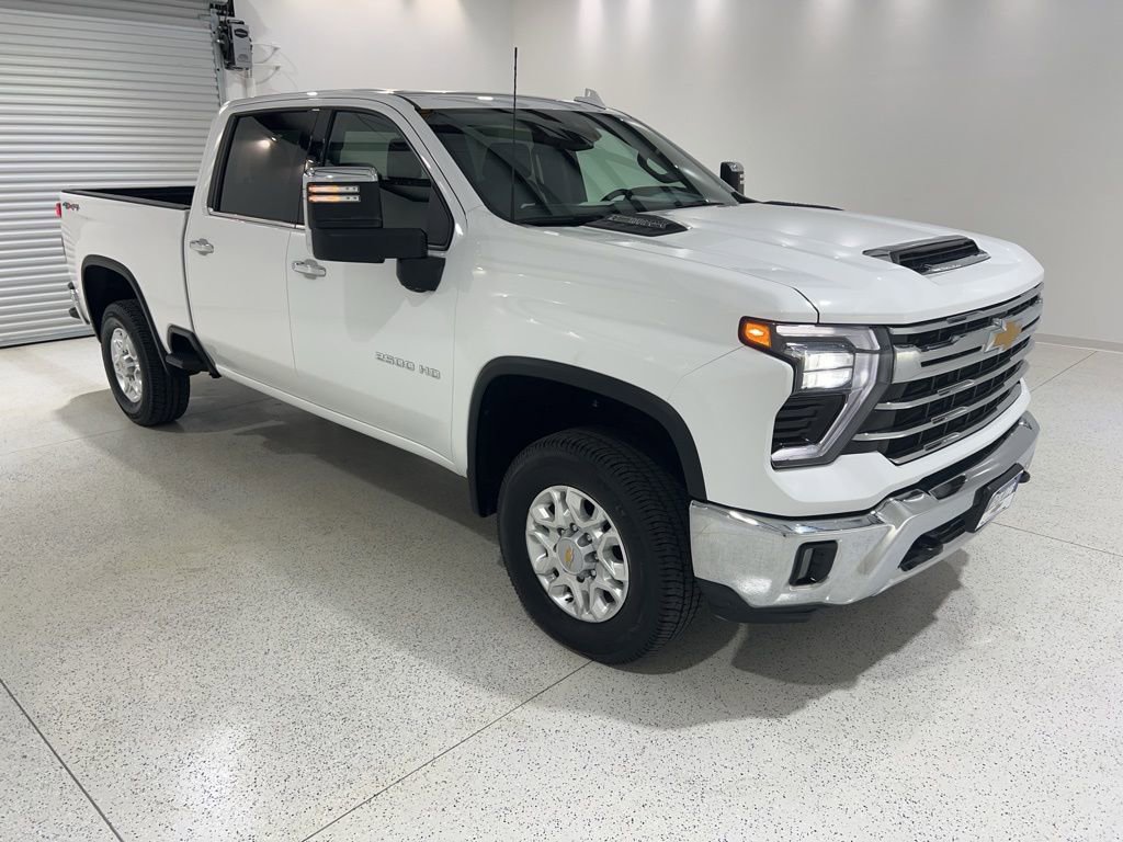 Used 2024 Chevrolet Silverado 2500 LTZ image 7
