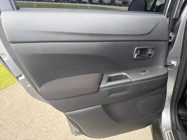 Used 2025 Mitsubishi Outlander Sport AWD image 31