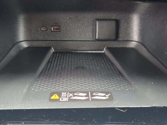 Used 2024 Chevrolet Traverse LT FWD image 14