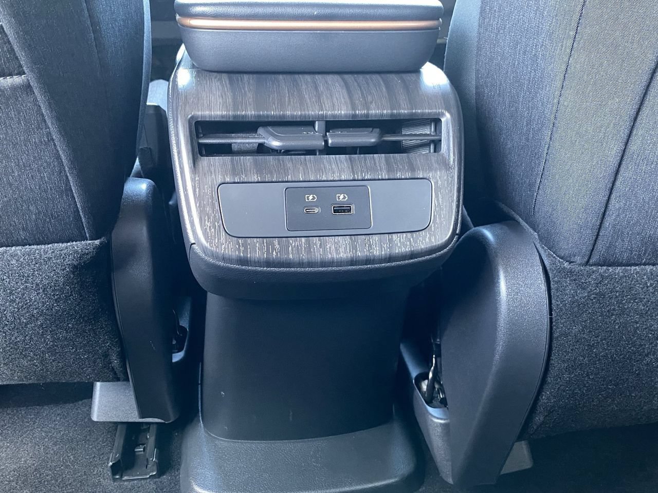 Certified 2023 Nissan Ariya FWD image 15