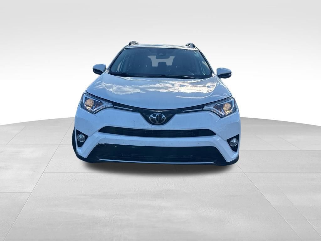 Used 2018 Toyota RAV4 XLE w/ Plus Extra Value Package AWD/4WD image 8