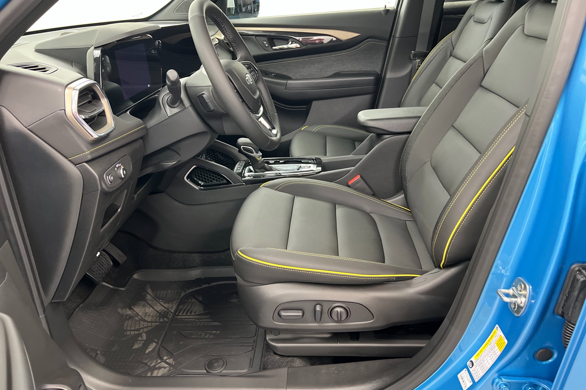 New 2025 Chevrolet TrailBlazer ACTIV w/ Convenience Package image 18