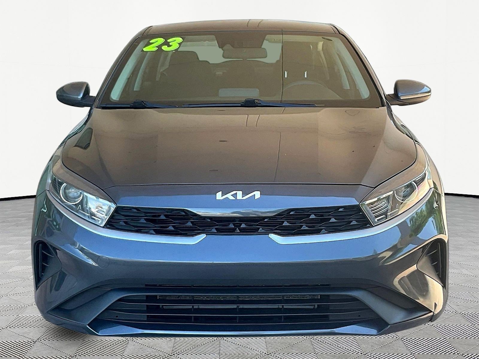 Used 2023 Kia Forte LXS FWD image 2