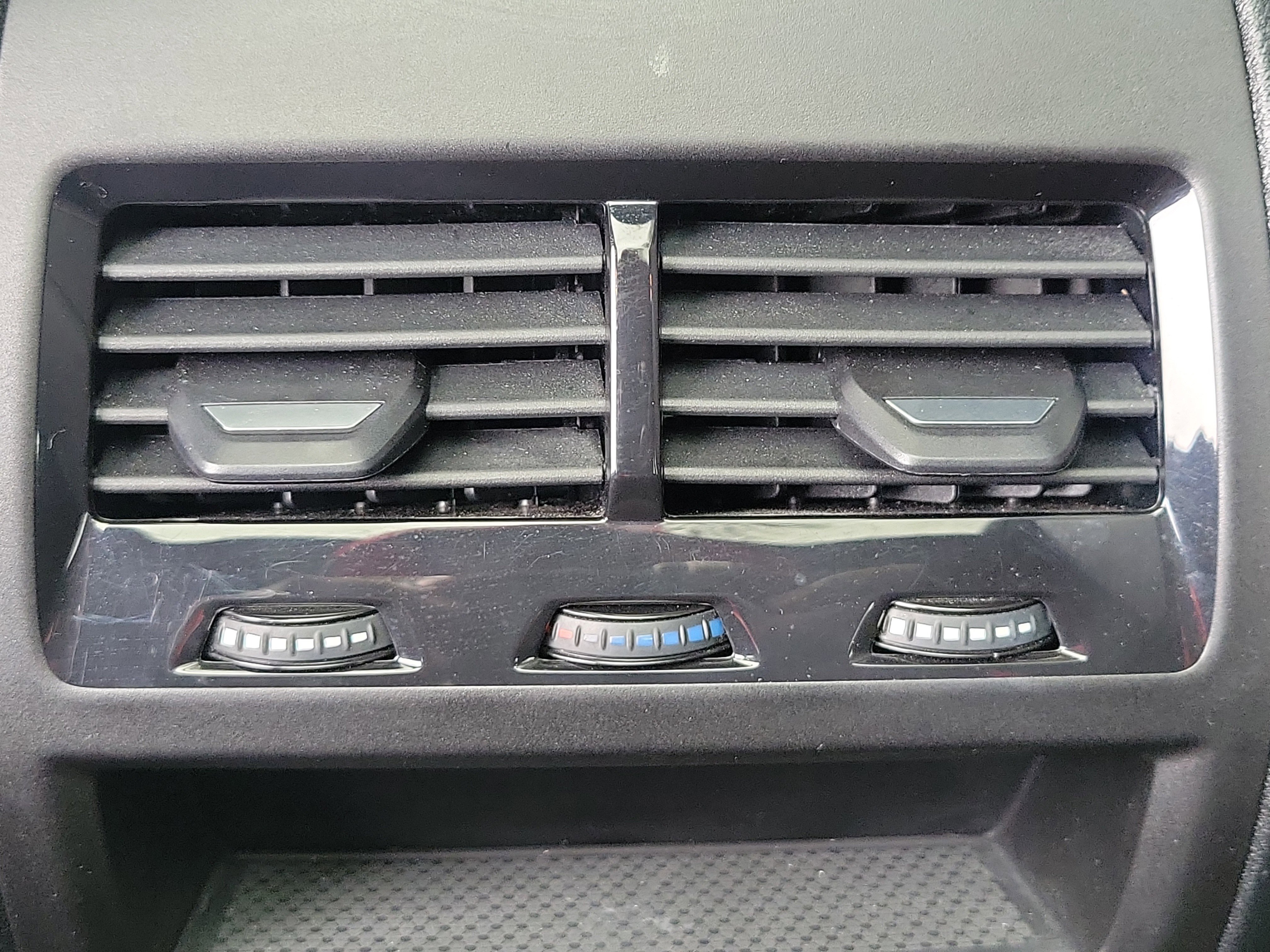 Used 2023 BMW X5 xDrive45e image 18