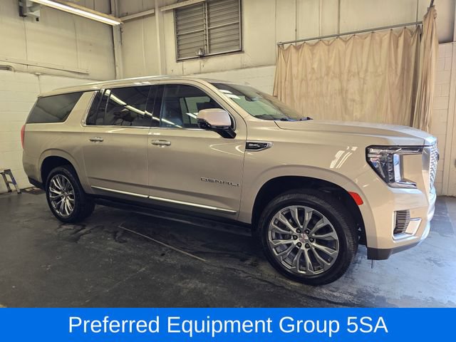 Used 2021 GMC Yukon XL Denali w/ Denali Ultimate Package AWD/4WD image 6