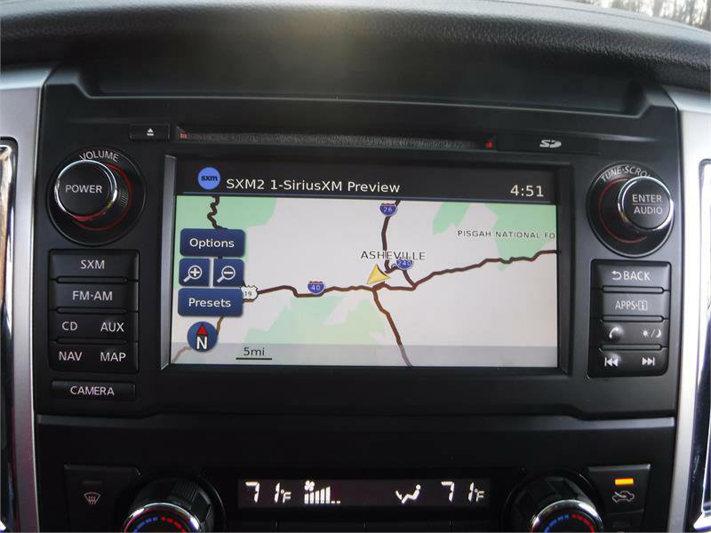 Used 2018 Nissan Titan SV w/ SV Convenience Package image 11