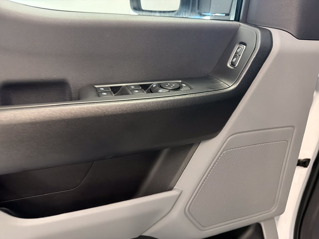 New 2027 Ford F550 4x4 Crew Cab image 14