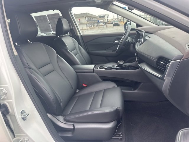 Used 2023 Nissan Rogue SV w/ SV Premium Package image 22