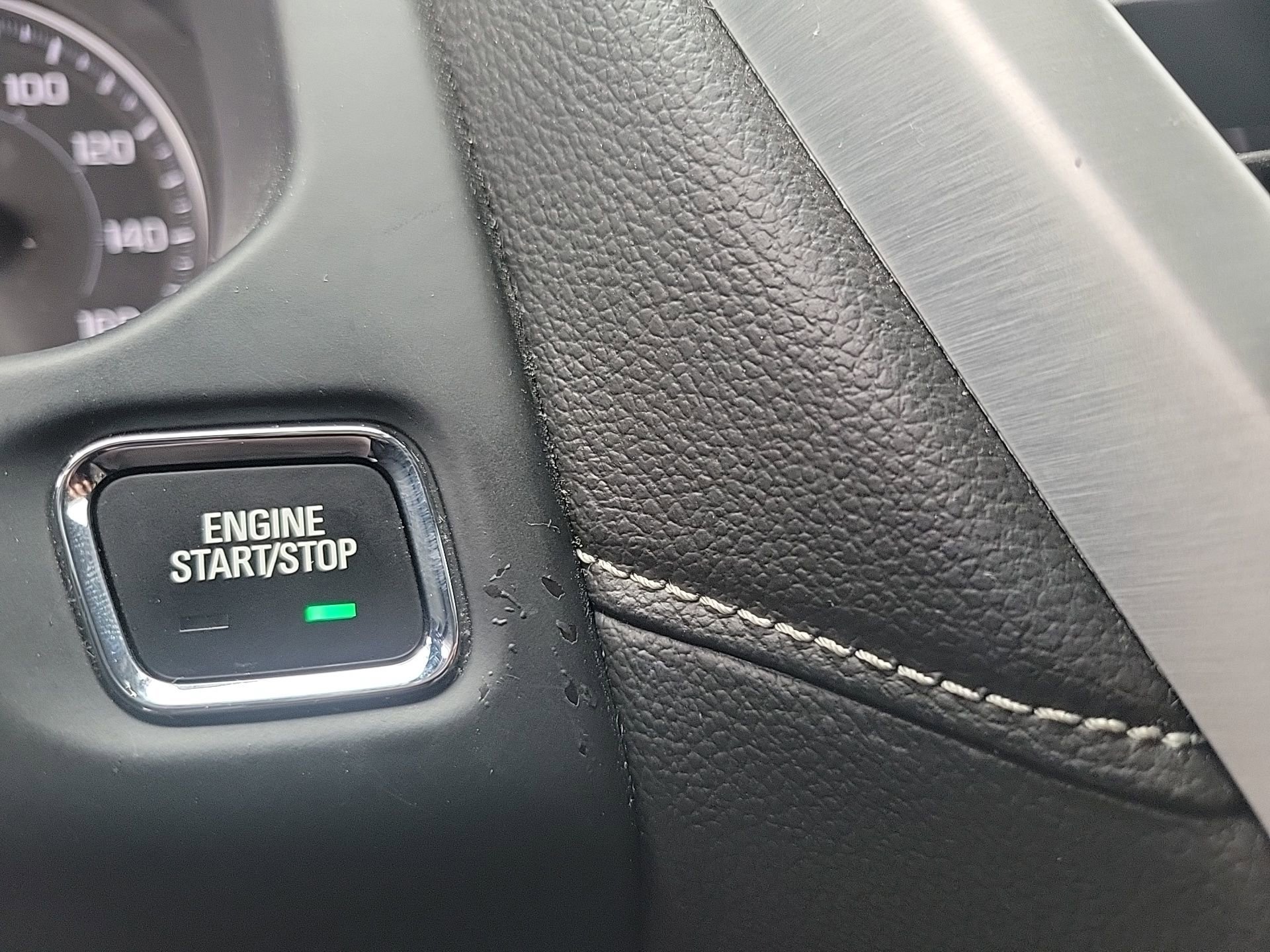 Used 2023 GMC Acadia SLE image 31