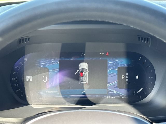Used 2022 Volvo XC60 B5 Momentum w/ Protection Package Premier FWD image 15