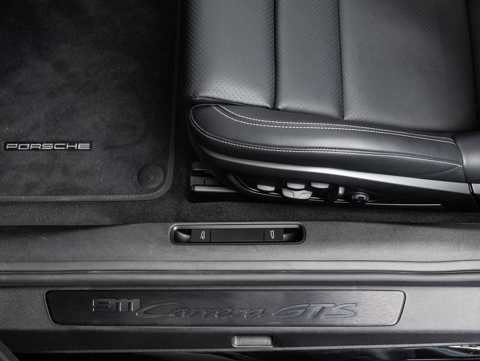 Certified 2026 Porsche 911 Carrera GTS image 21