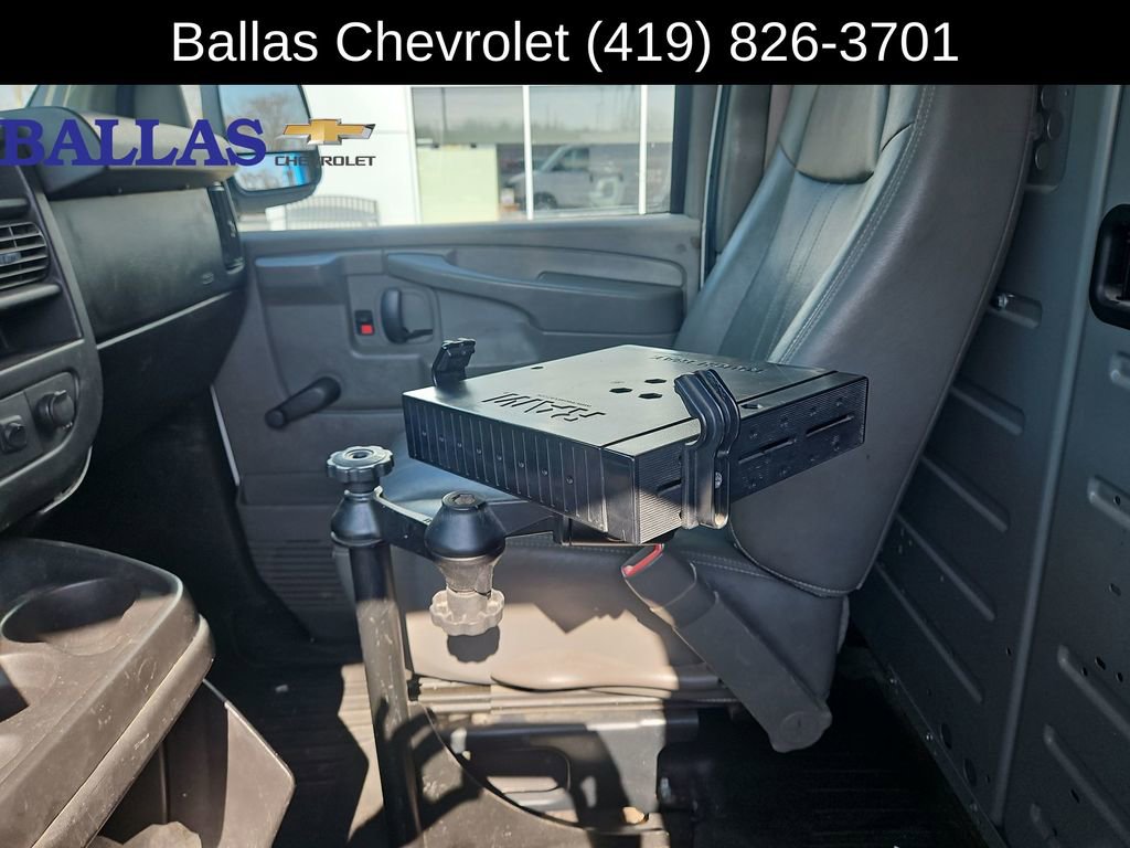 Used 2018 Chevrolet Express 2500 w/ Driver Convenience Package image 14