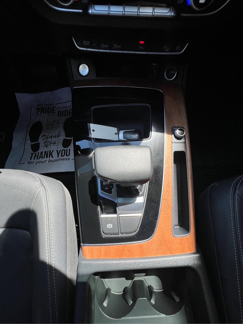 Used 2022 Audi Q5 2.0T Premium w/ Convenience Package image 17