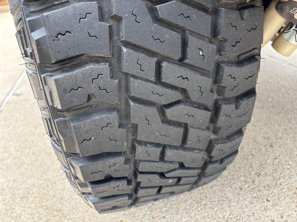 Used 2016 Jeep Wrangler Rubicon w/ Connectivity Group image 15