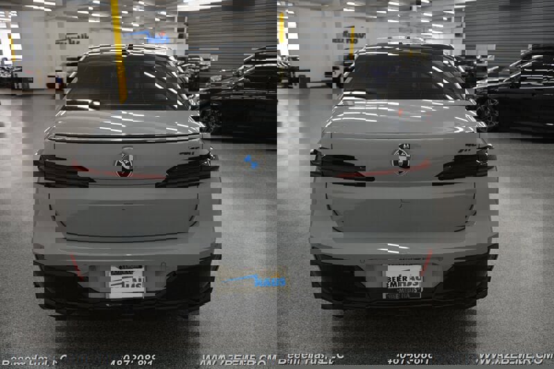 Used 2024 BMW 740i w/ M Sport Professional Package image 10