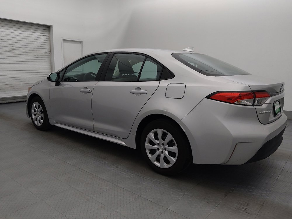 Used 2024 Toyota Corolla LE image 3
