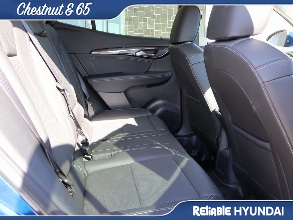 Used 2023 Buick Envision Essence image 13