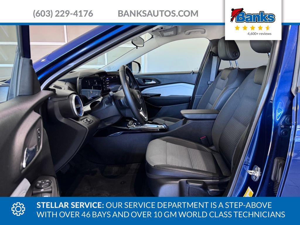 Used 2024 Chevrolet Trax LT w/ Driver Confidence Package FWD image 9