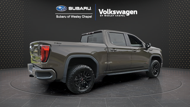Used 2023 GMC Sierra 1500 AT4 w/ Technology Package AWD/4WD image 9