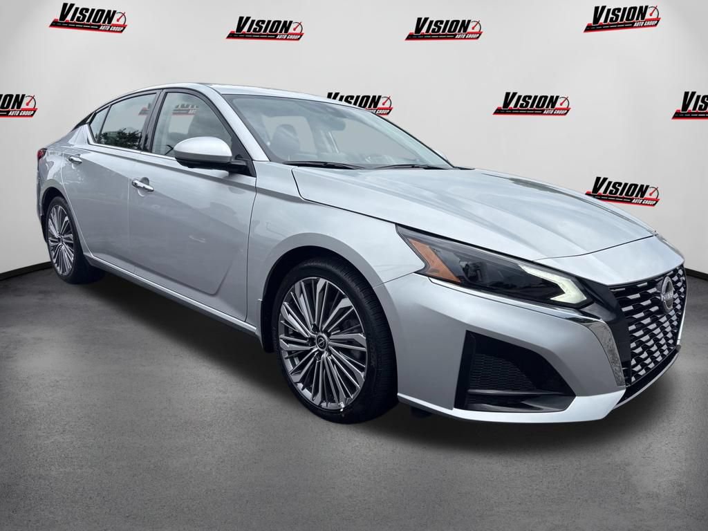 Certified 2025 Nissan Altima 2.5 SL FWD image 5