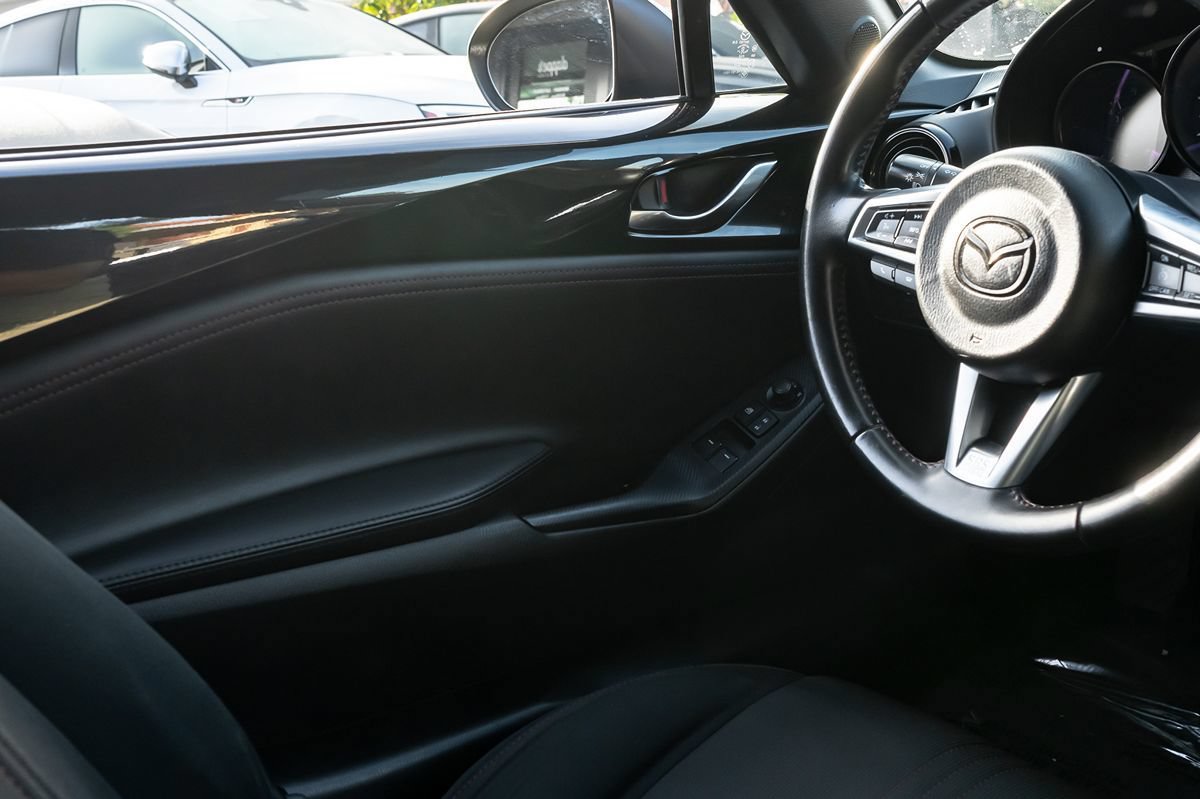 Used 2016 MAZDA MX-5 Miata Club RWD image 17