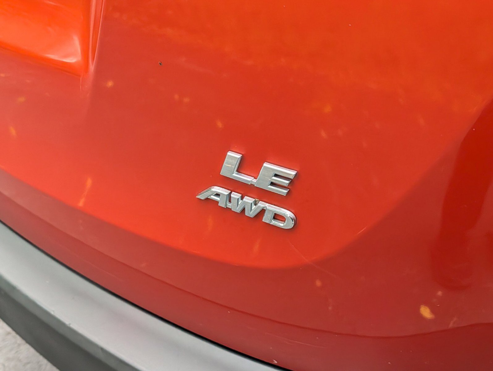Used 2015 Toyota RAV4 LE AWD/4WD image 12