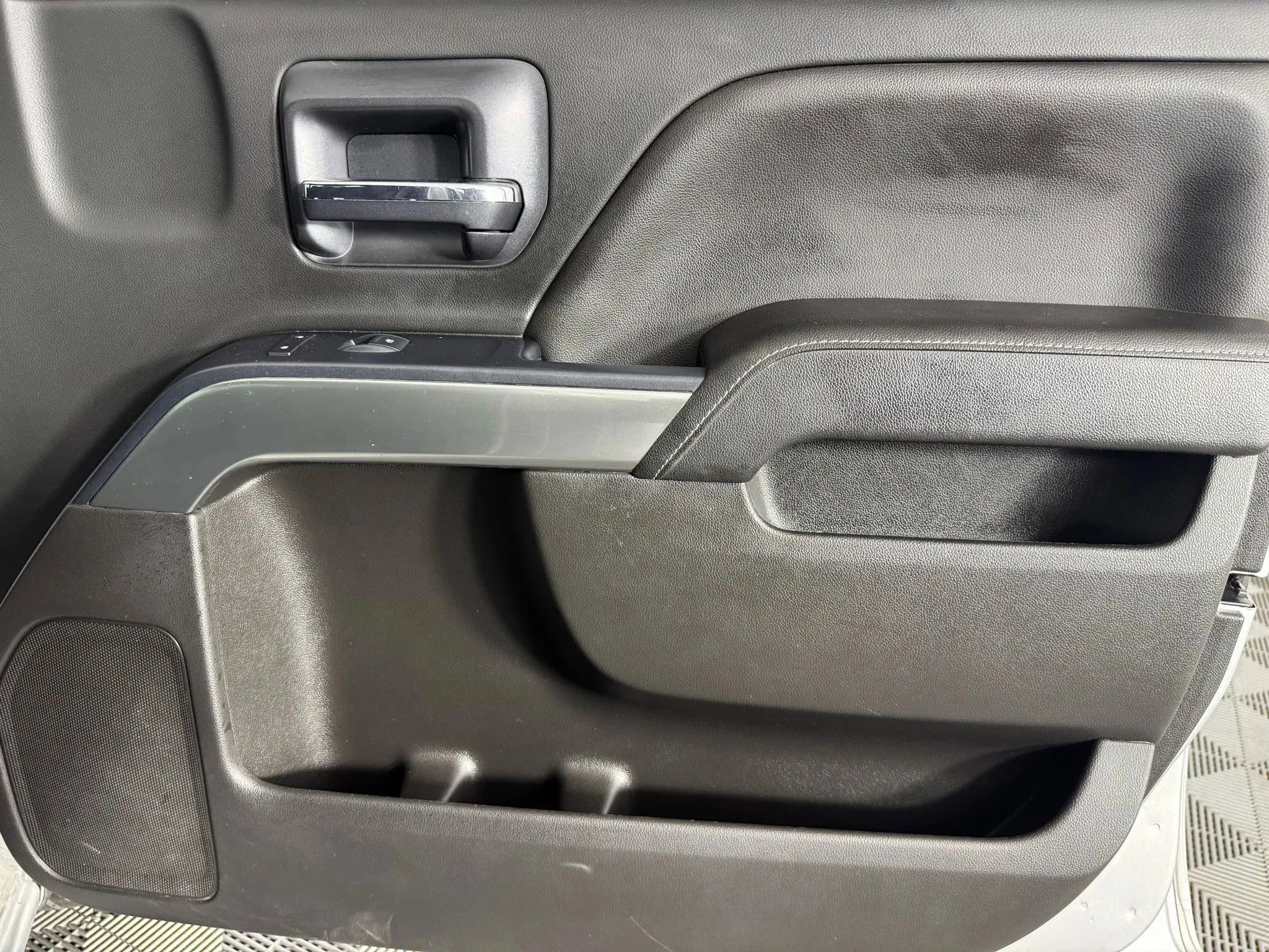Used 2019 Chevrolet Silverado 1500 LT w/ Texas Edition RWD image 36