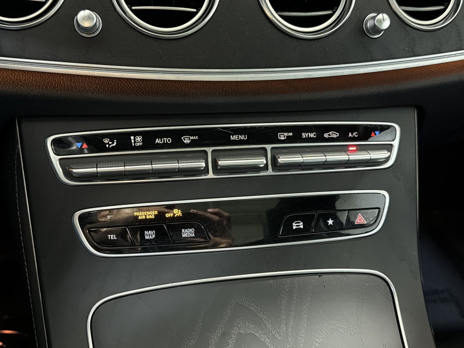 Used 2023 Mercedes-Benz E 350 4MATIC Sedan w/ Premium Package image 23