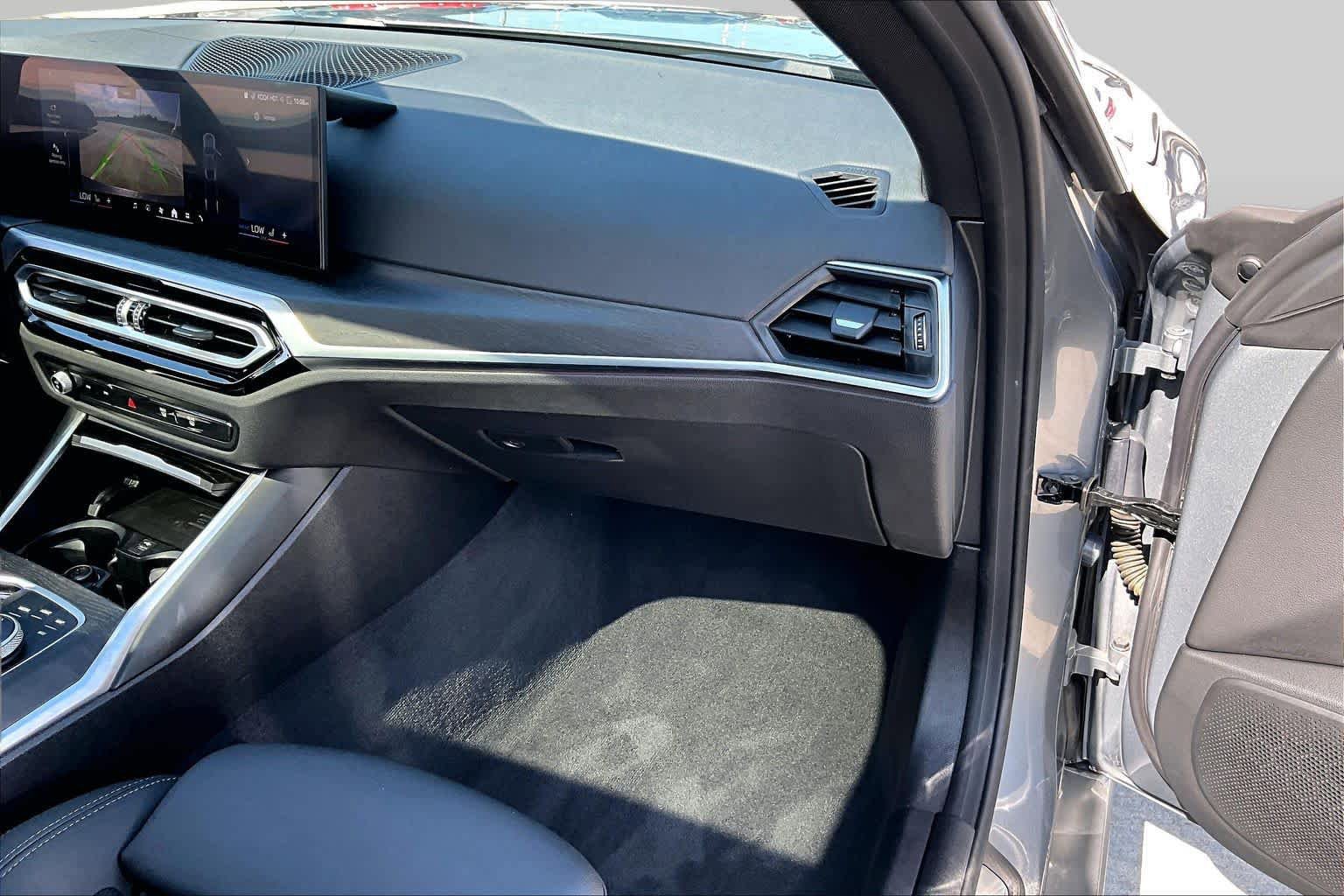 Used 2024 BMW i4 eDrive35 w/ Convenience Package RWD image 18