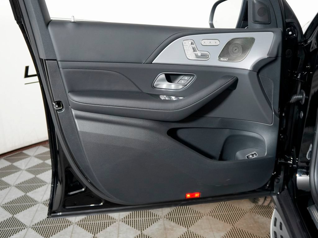 Certified 2026 Mercedes-Benz GLE 53 AMG 4MATIC image 11