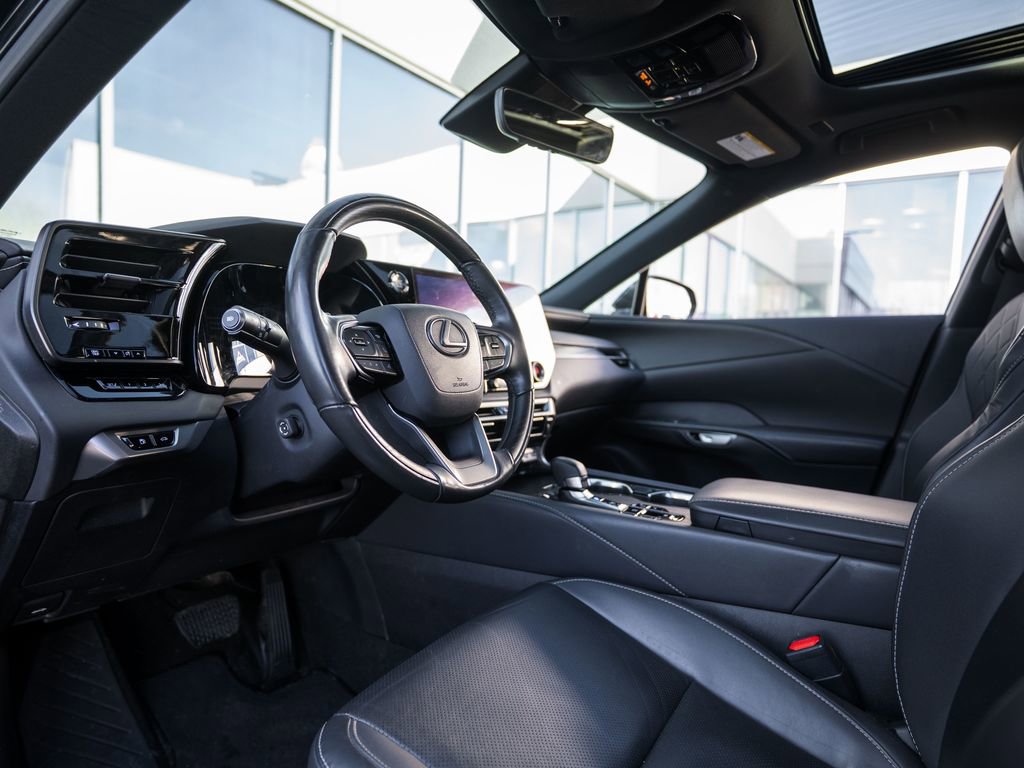 Used 2023 Lexus RX 350 Premium w/ Accessory Package (Z1) image 4