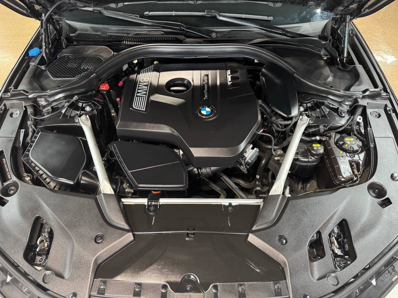 Used 2018 BMW 530i RWD image 38