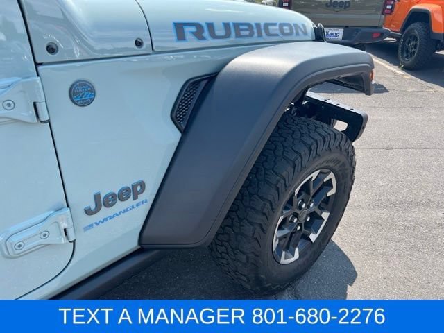 Used 2024 Jeep Wrangler Unlimited Rubicon 4xe w/ Capability Package AWD/4WD image 9