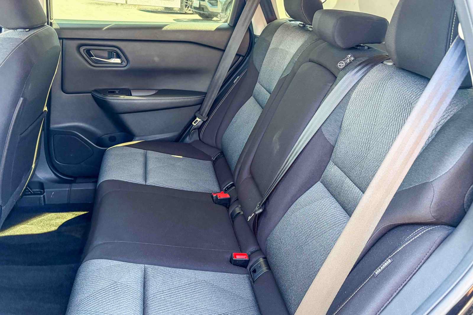 Used 2024 Nissan Rogue SV AWD/4WD image 16