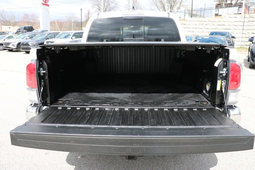 Used 2023 Toyota Tacoma TRD Off-Road AWD/4WD image 6