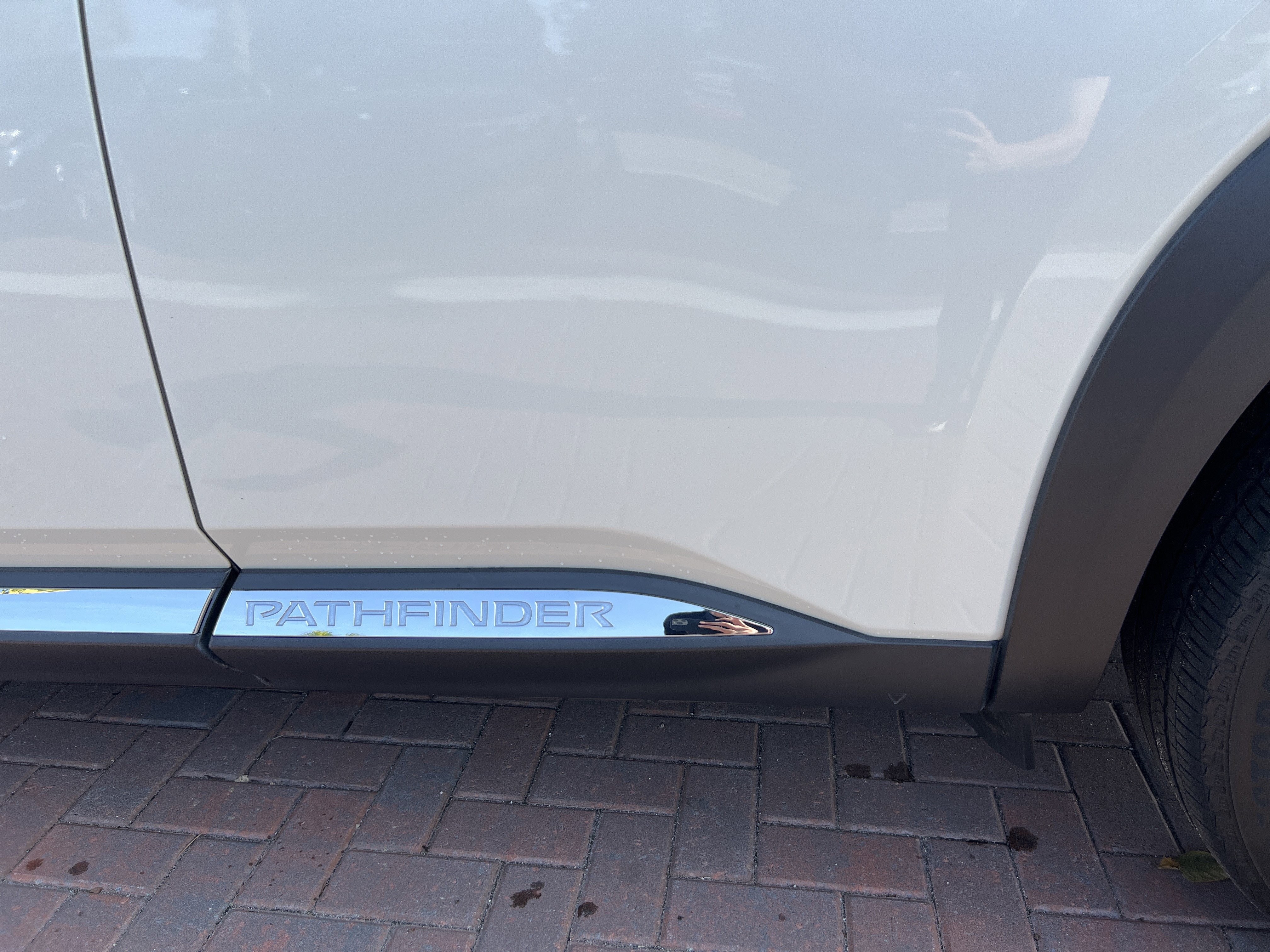 Used 2023 Nissan Pathfinder Platinum FWD image 45