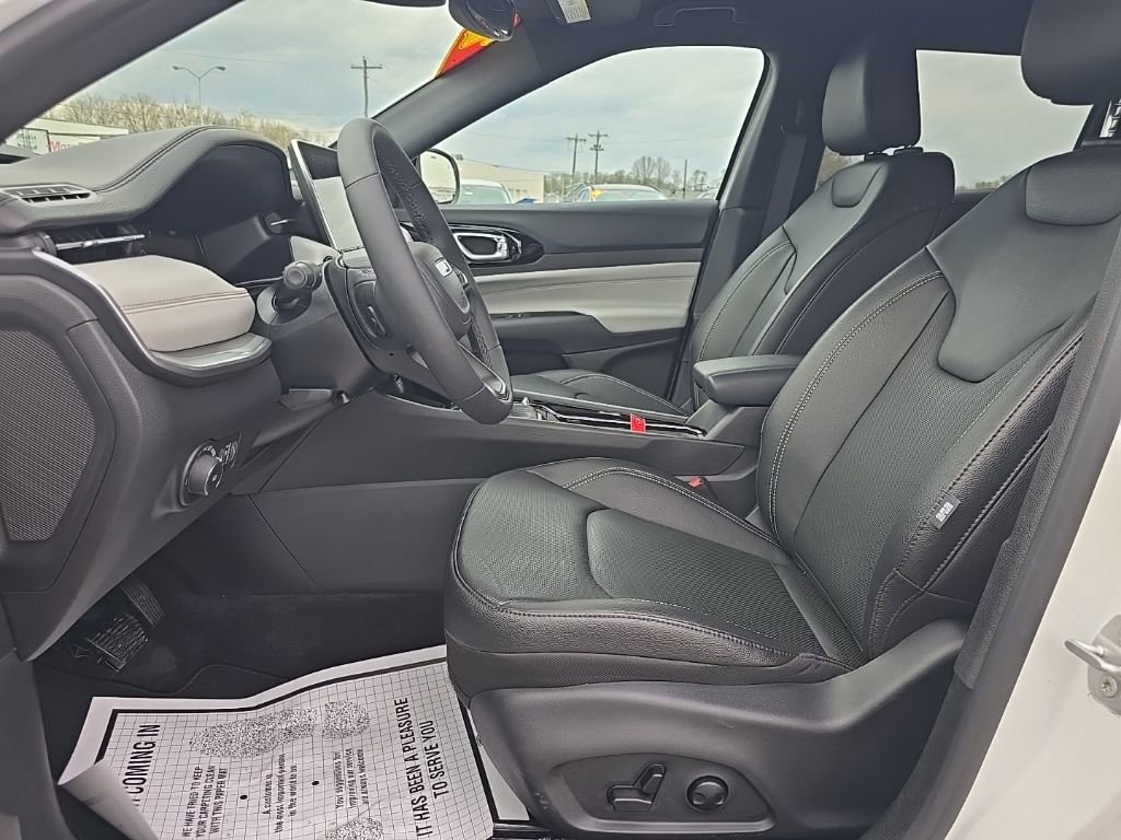 Certified 2025 Jeep Compass Limited w/ Elite Group image 14