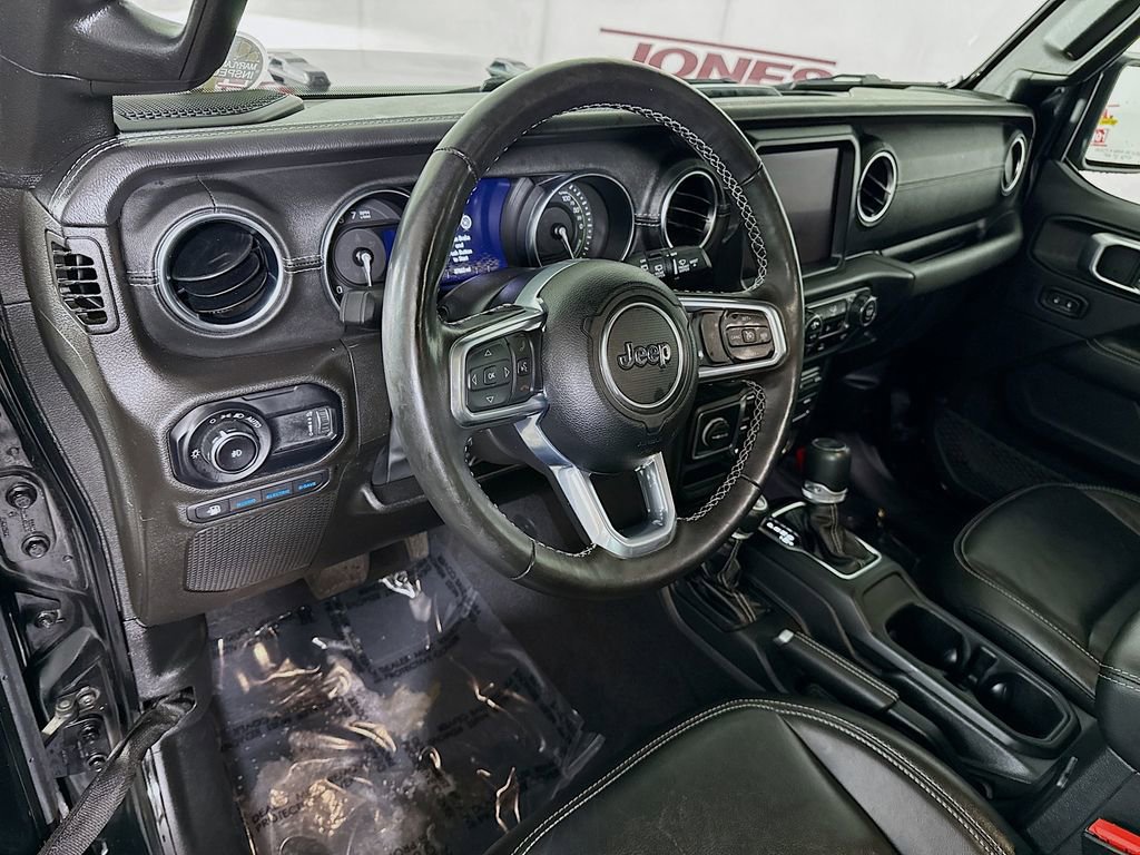 Used 2023 Jeep Wrangler Unlimited Sahara w/ Cold Weather Group AWD/4WD image 18