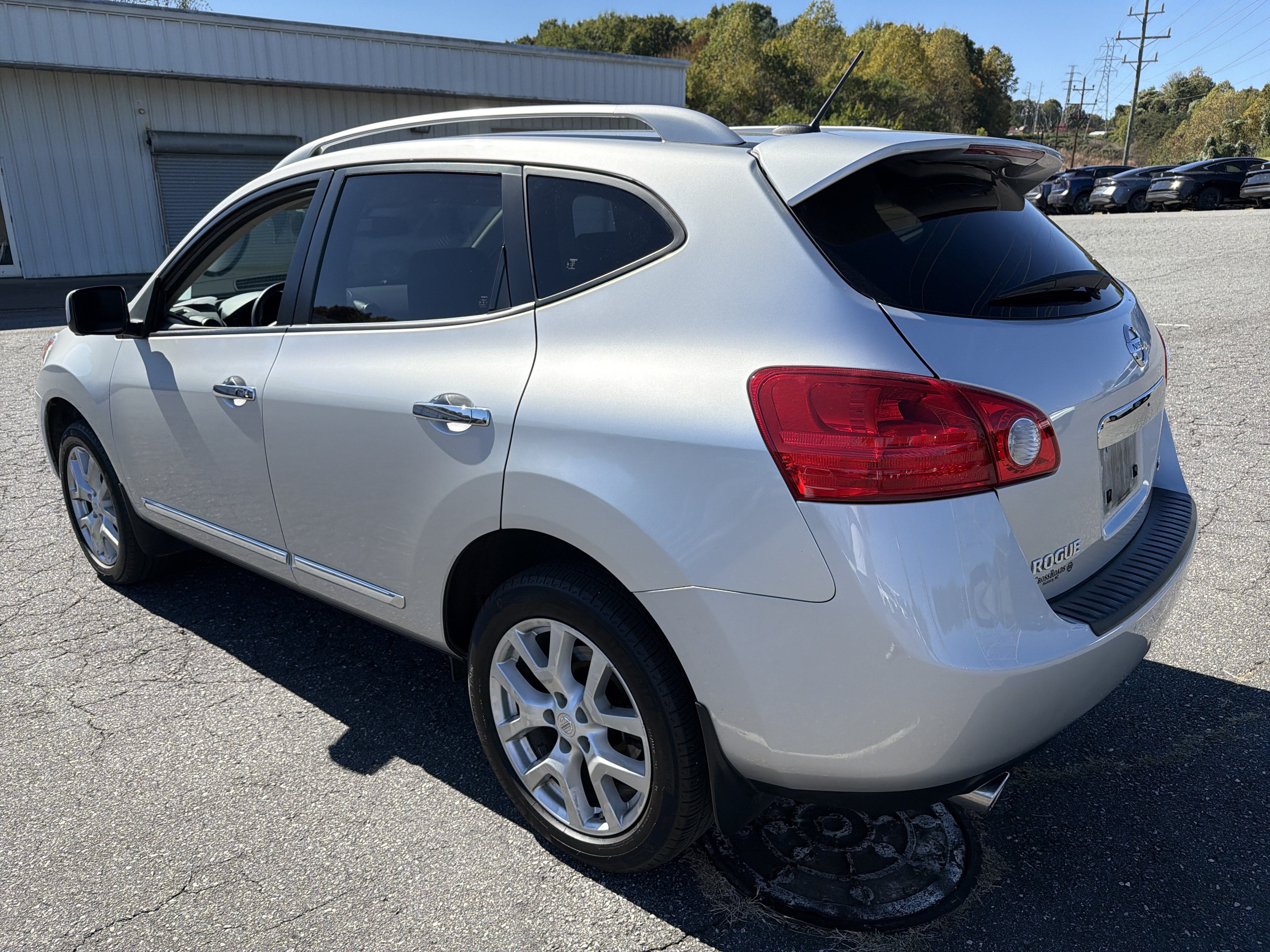 Used 2013 Nissan Rogue SL AWD/4WD image 9