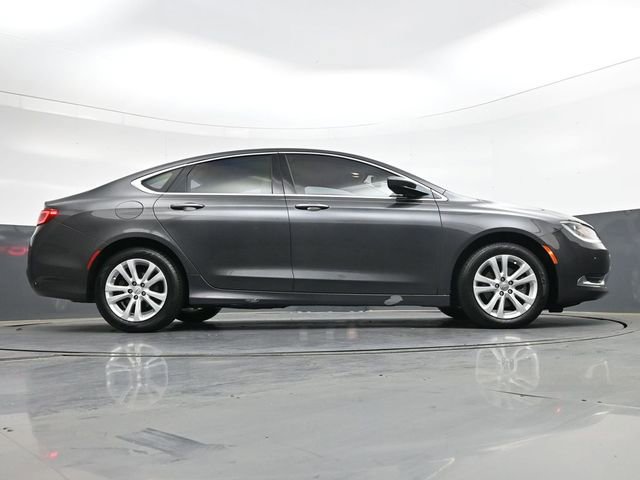 Used 2017 Chrysler 200 Limited Platinum image 30