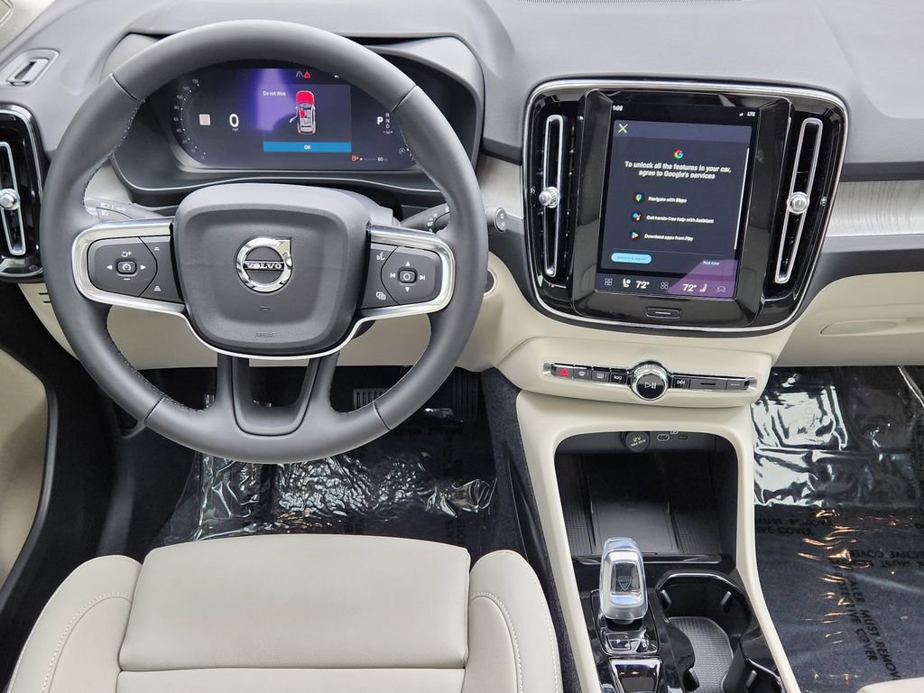 New 2026 Volvo XC40 B5 Plus w/ Protection Package Premier AWD/4WD image 3