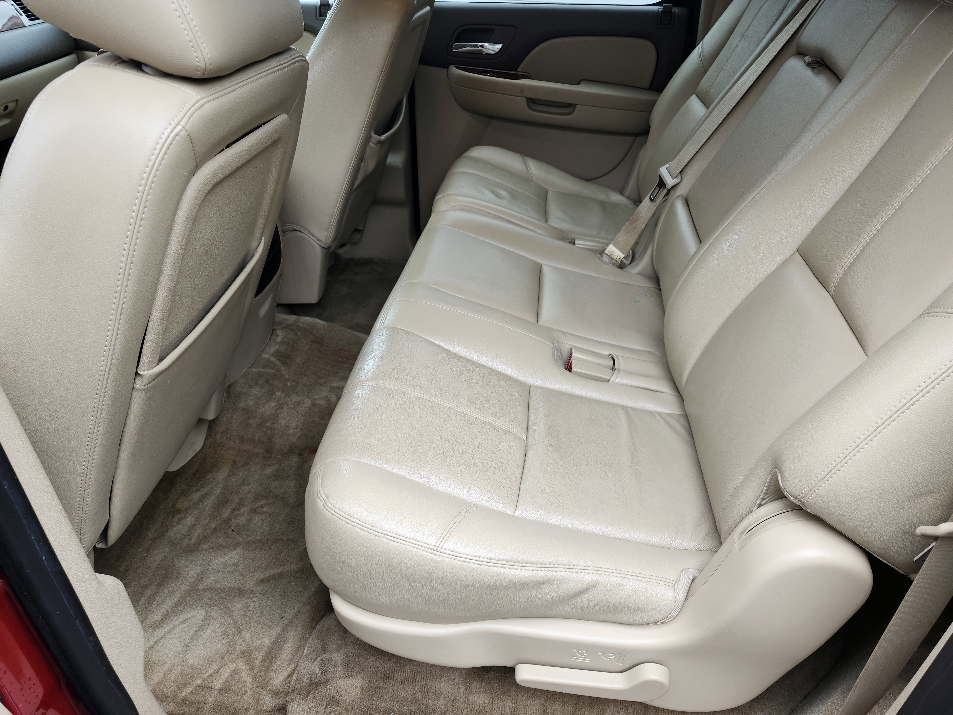 Used 2013 Chevrolet Suburban LT AWD/4WD image 5