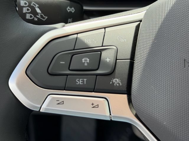 New 2026 Volkswagen Jetta SE FWD image 23