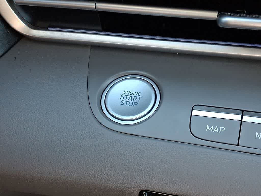 Used 2024 Hyundai Elantra SEL image 22