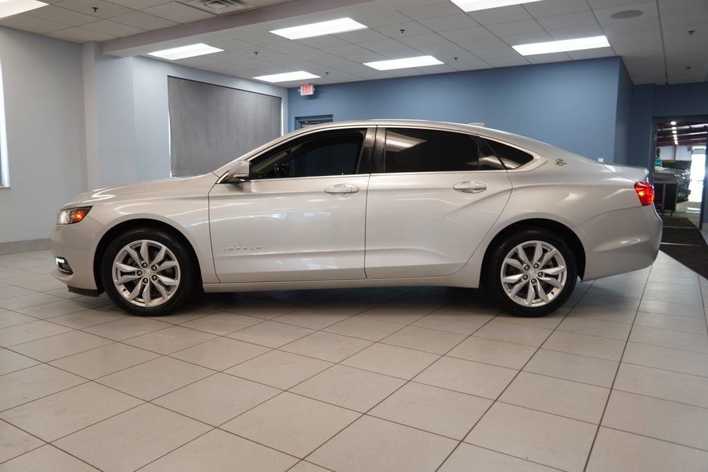 Used 2018 Chevrolet Impala LT FWD image 2